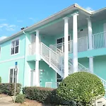 Huge Screened Patio That Overlooks Lake Buck, Near Famous Attractions!!