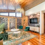 Luxury Lakefront 100,000 Gal Pool Villa - Orlando