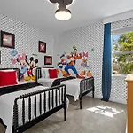 5 Bedrooms- 4,5 Bathrooms- Reunion 7641 Fd