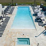 Modern 4Bed Townhome In The Heart Of Kissimmee