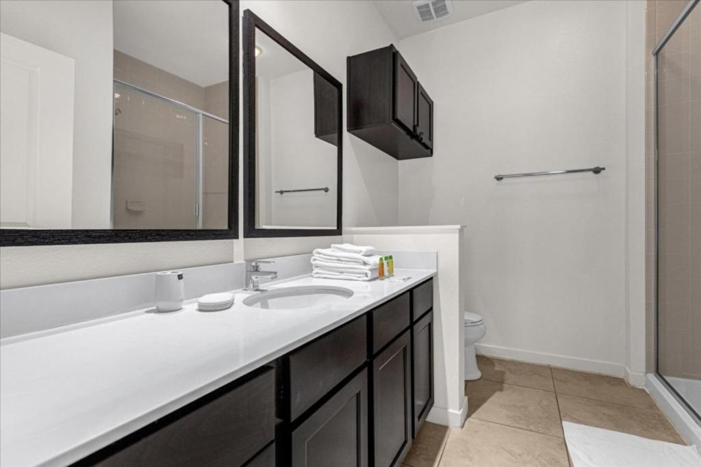 3 Bedroom- 3 Bathroom Regal Oaks 2671rl Holiday home *