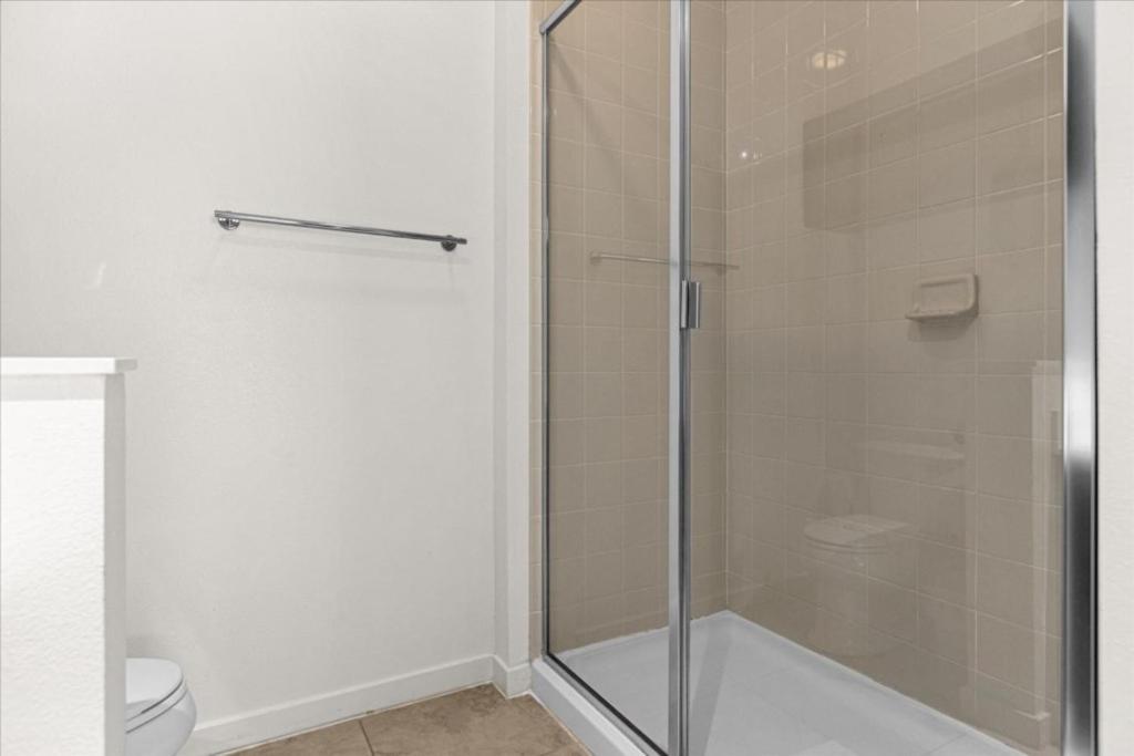3 Bedroom- 3 Bathroom Regal Oaks 2671rl * Orlando