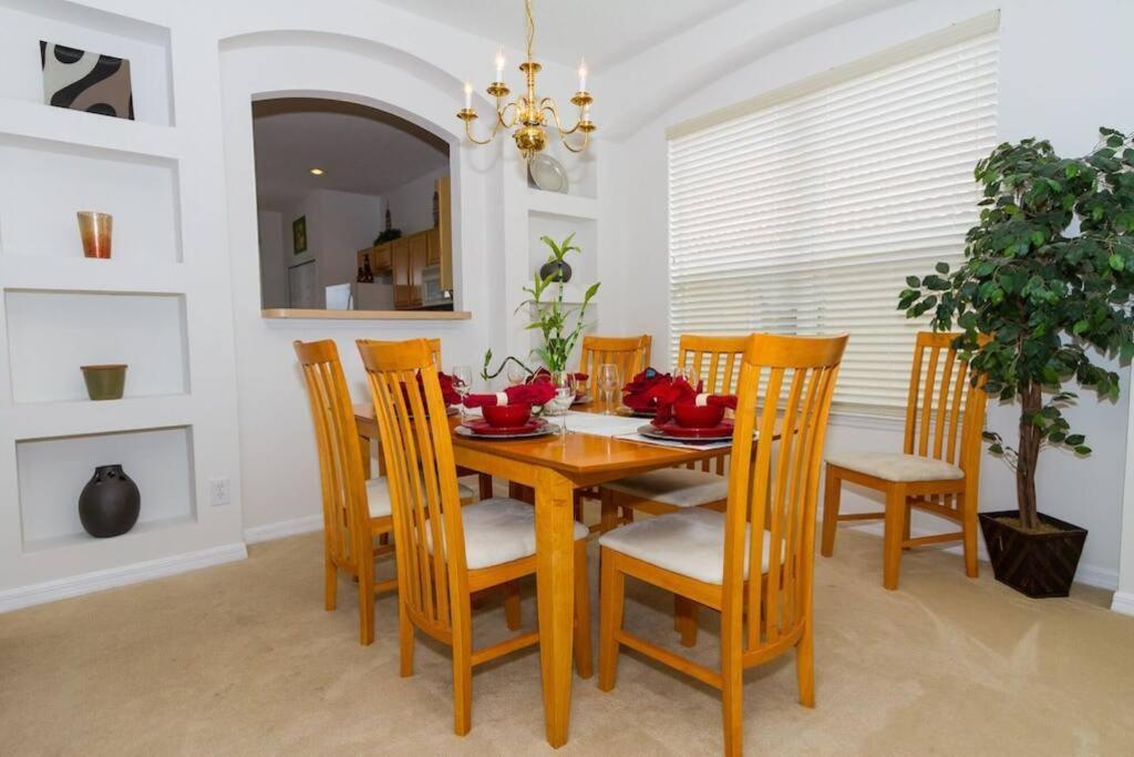 Family Home, Pool, Spa, Great View, Gated -321