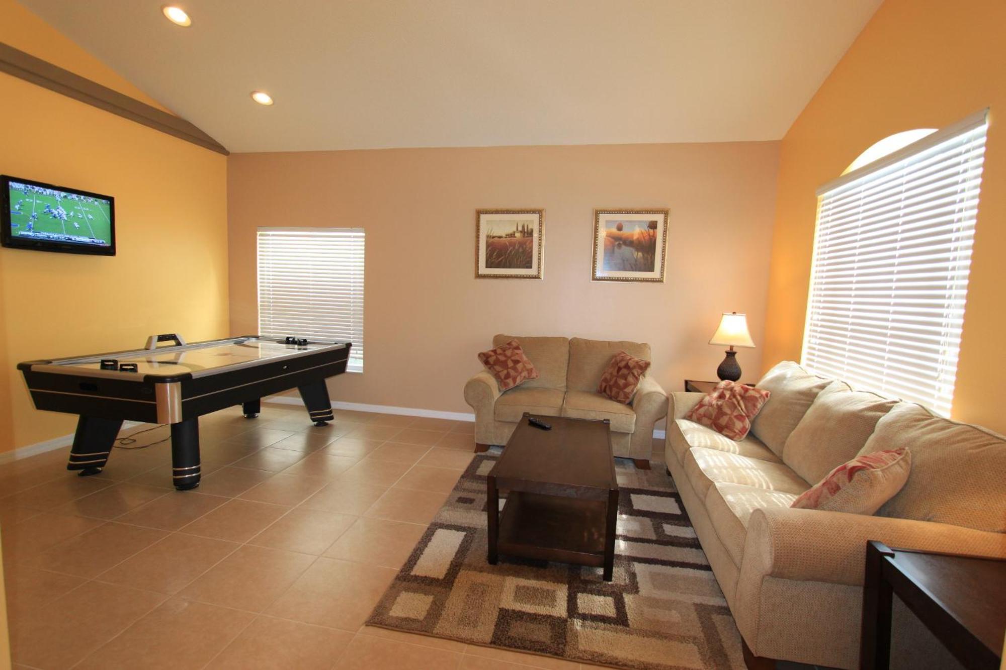 Glen Brook 4bedrooms/3baths W Private Pool And