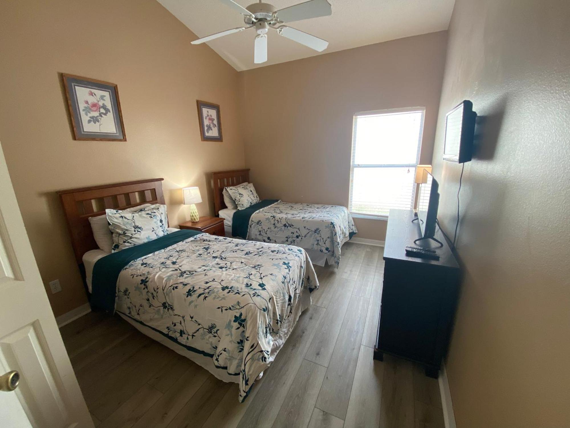 Glen Brook 4bedrooms/3baths W Private Pool And Villa