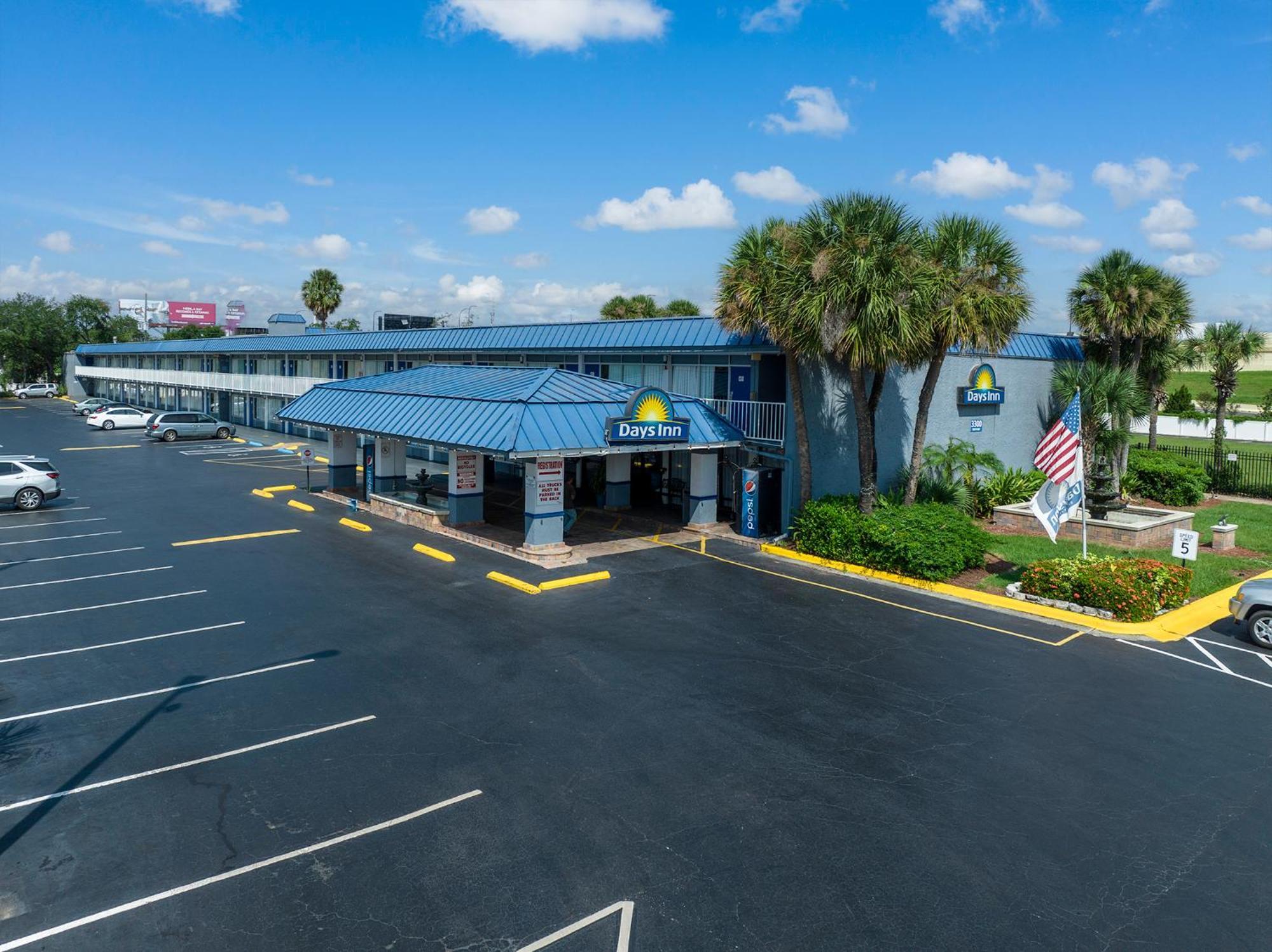 Days By Wyndham Downtown 2*