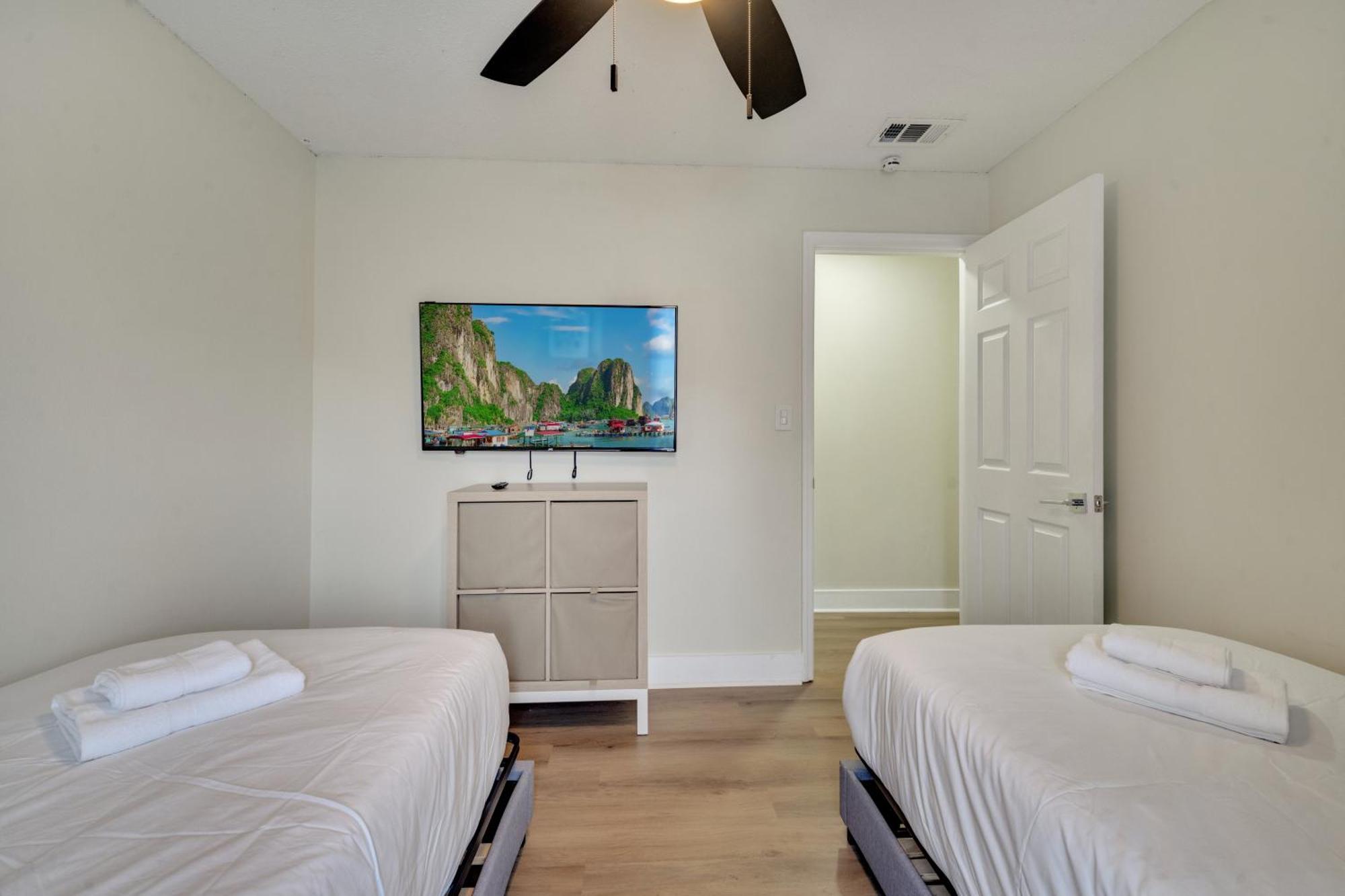 5br W Pool & Big Yard Near Universal Orlando