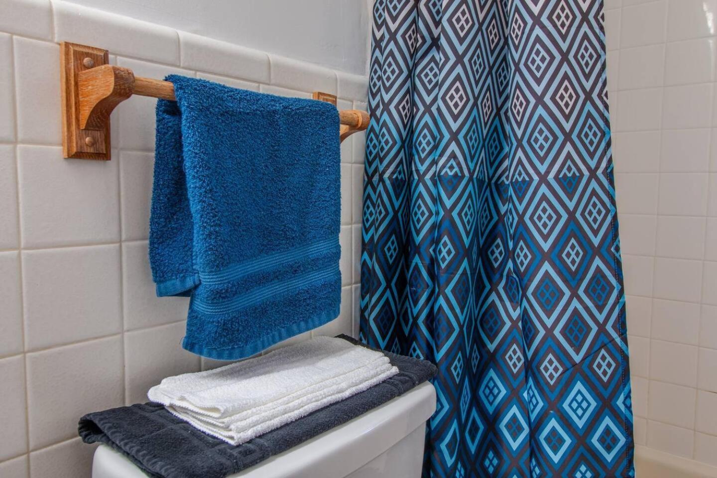 Disney-area 1br Wi-fi Pets Ok Holiday home *