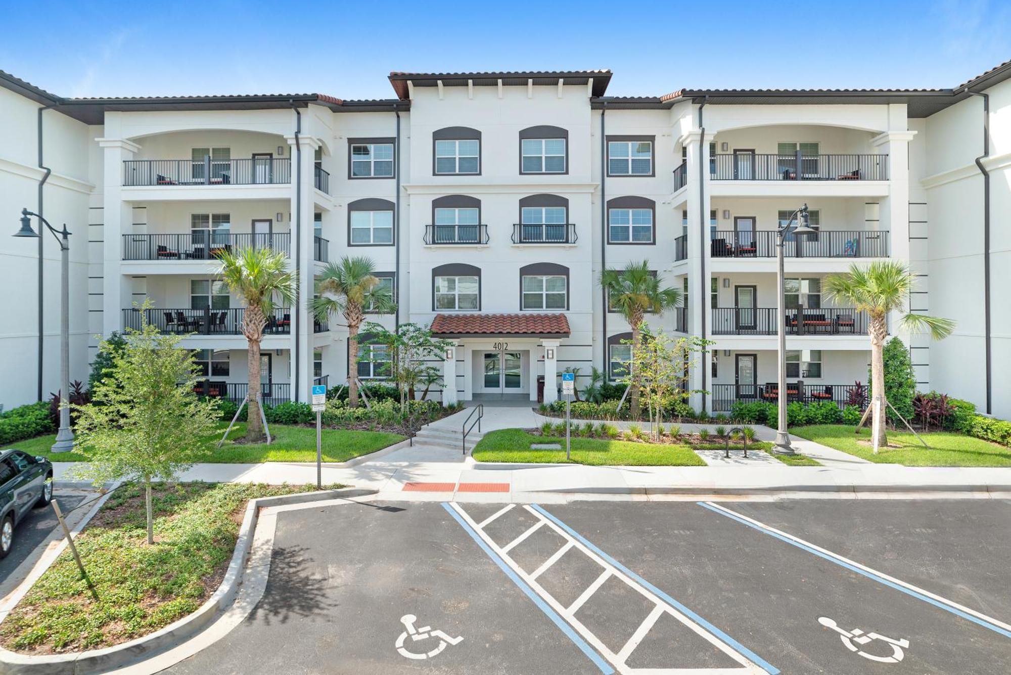 Apartment Modern 2br Near Icon Park, Convention Center And New Epic Universe *