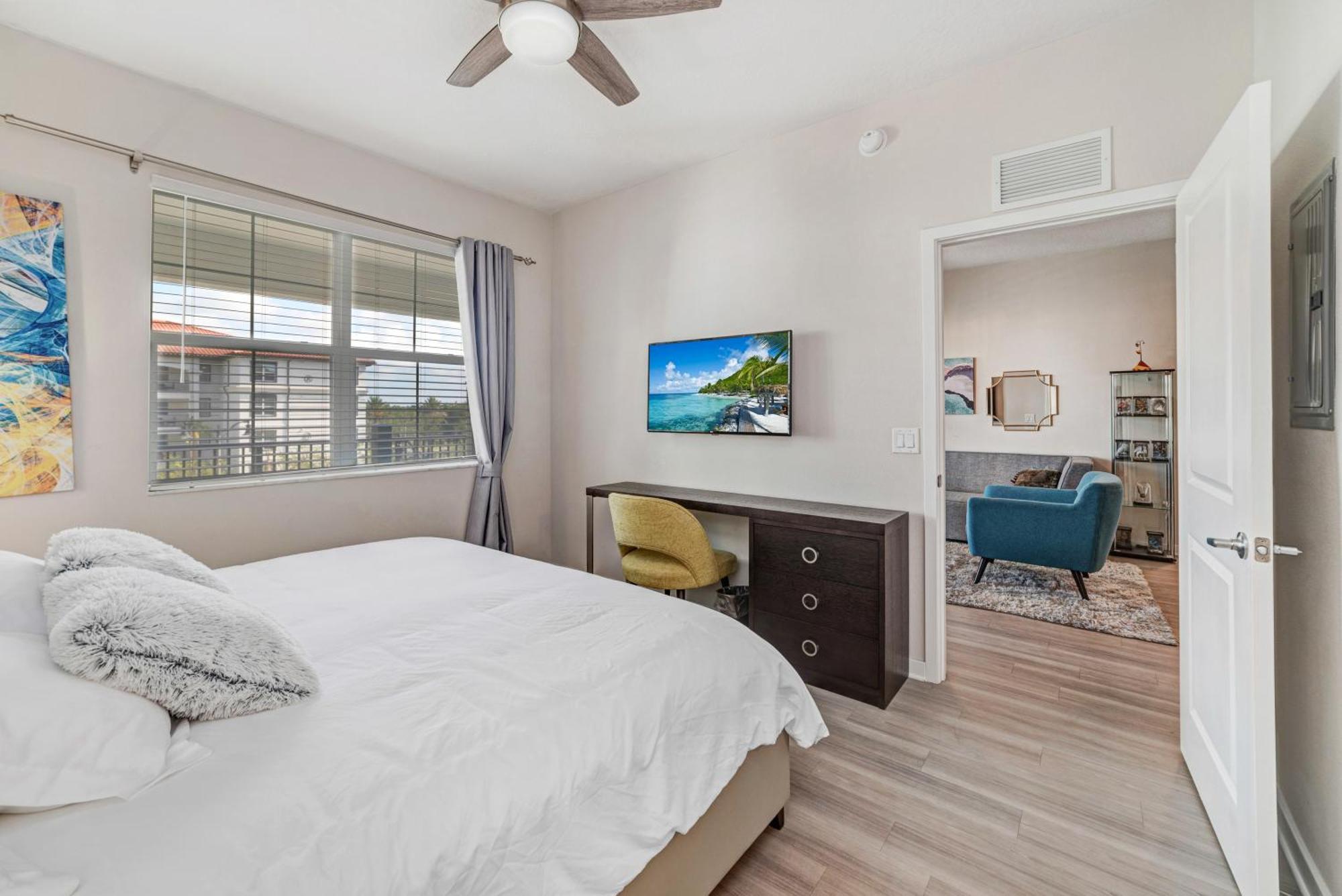 Modern 2br Near Icon Park, Convention Center And New Epic Universe Orlando