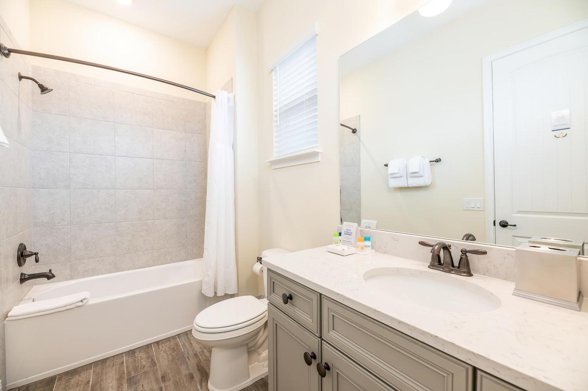 Refreshing Blue Near With Margaritaville Island H20 Waterpark Access - 2942sr Holiday home