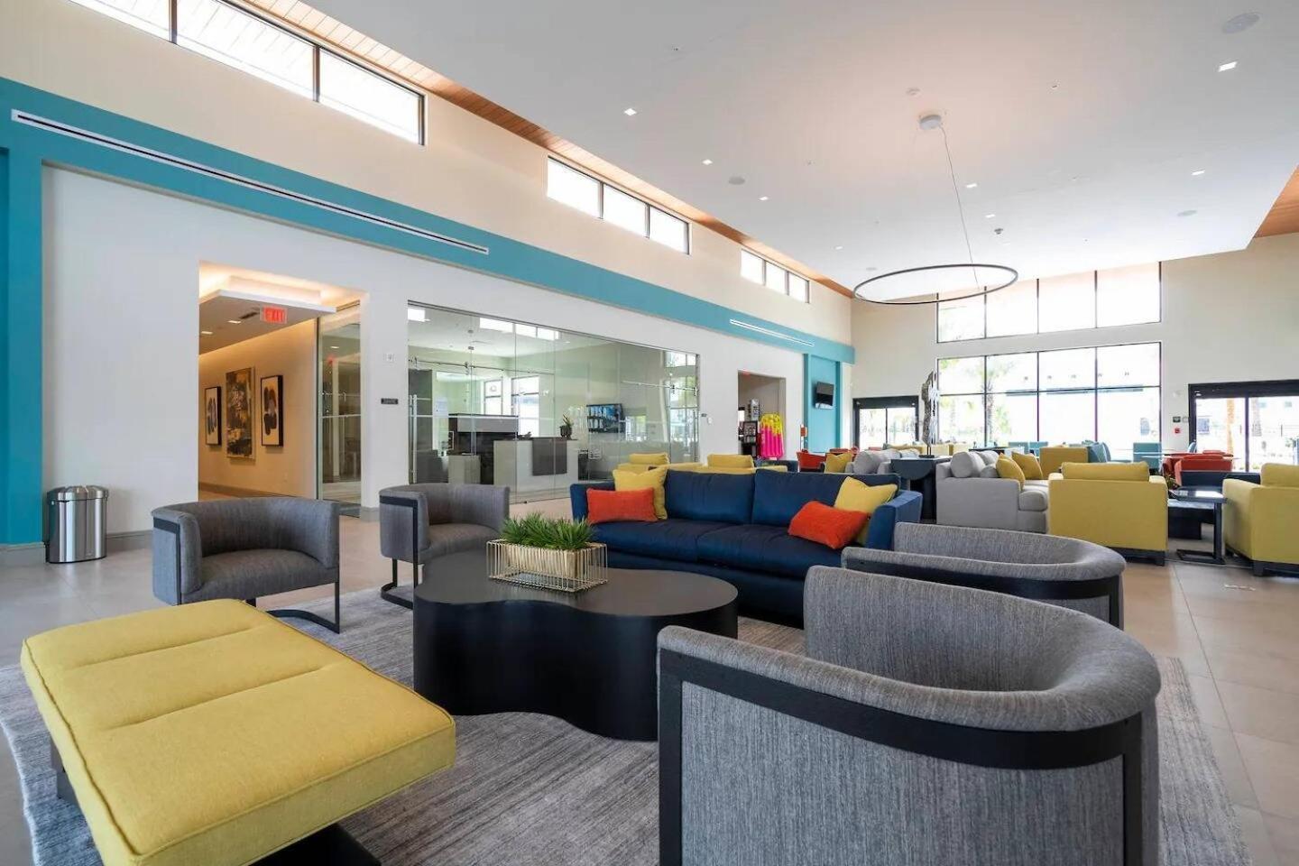 Luxury Living: 6br Near Seaworld Icon Park *