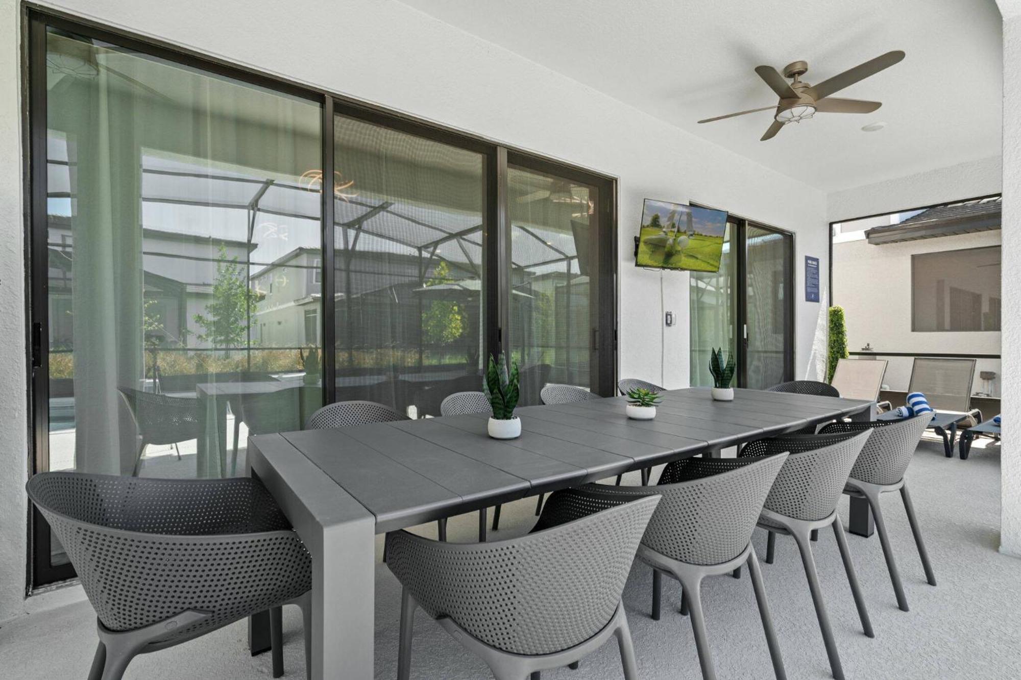 Luxury Living: 6br Near Seaworld Icon Park Holiday home Orlando