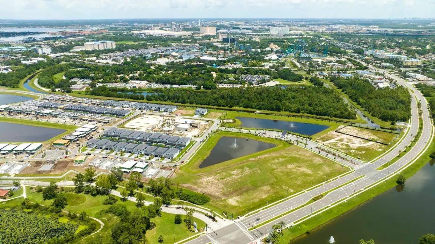 Luxury Living: 6br Near Seaworld Icon Park Holiday home