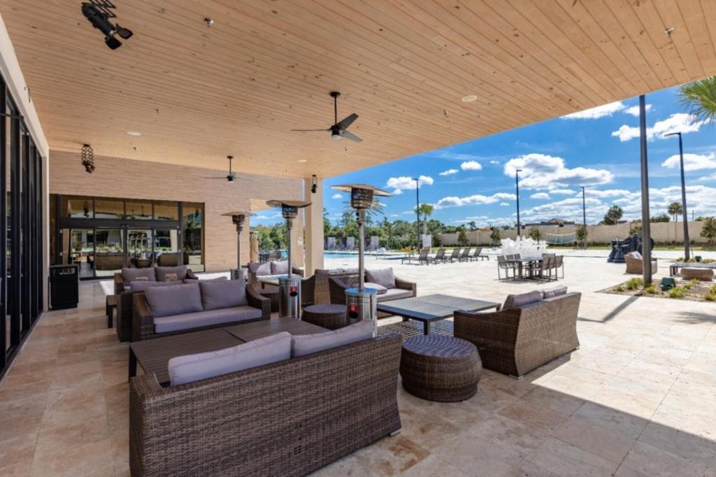 4 Bedrooms - 4,5 Bathrooms - Magic Village 7541 Bd Orlando