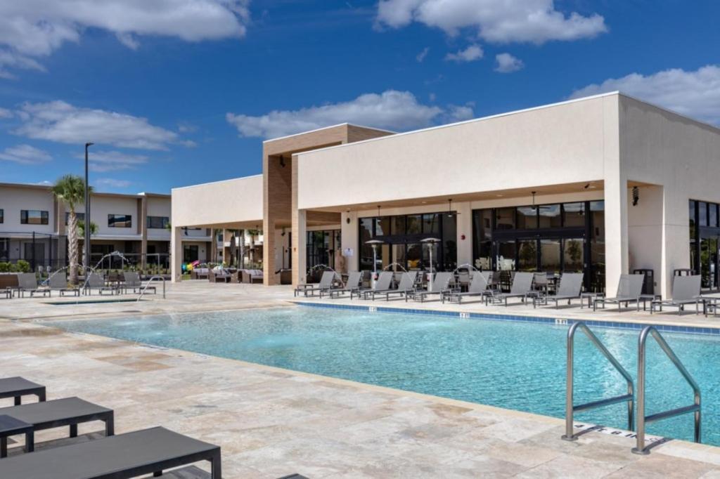 4 Bedrooms - 4,5 Bathrooms - Magic Village 7541 Bd * Orlando