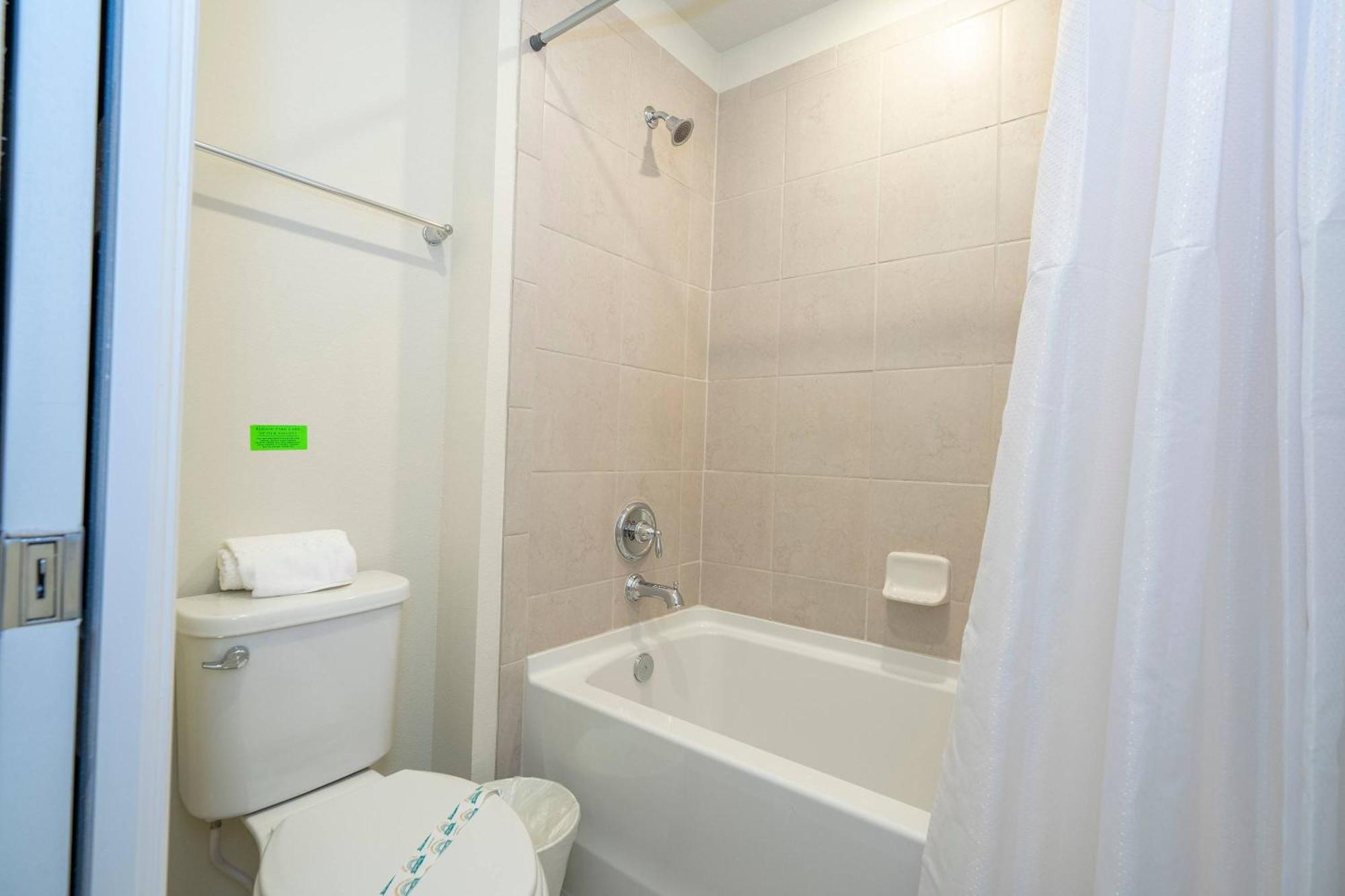 Luxury Private Pool & Themed Close To 1282 Holiday home *