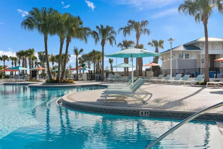 Luxury Private Pool & Themed Close To 1282 Holiday home *