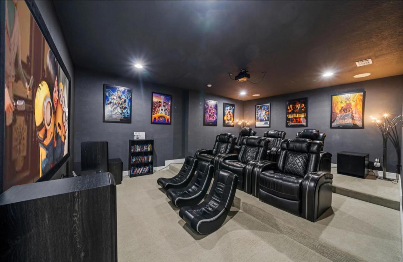 Luxury Encore 11bdr House Minutes To *