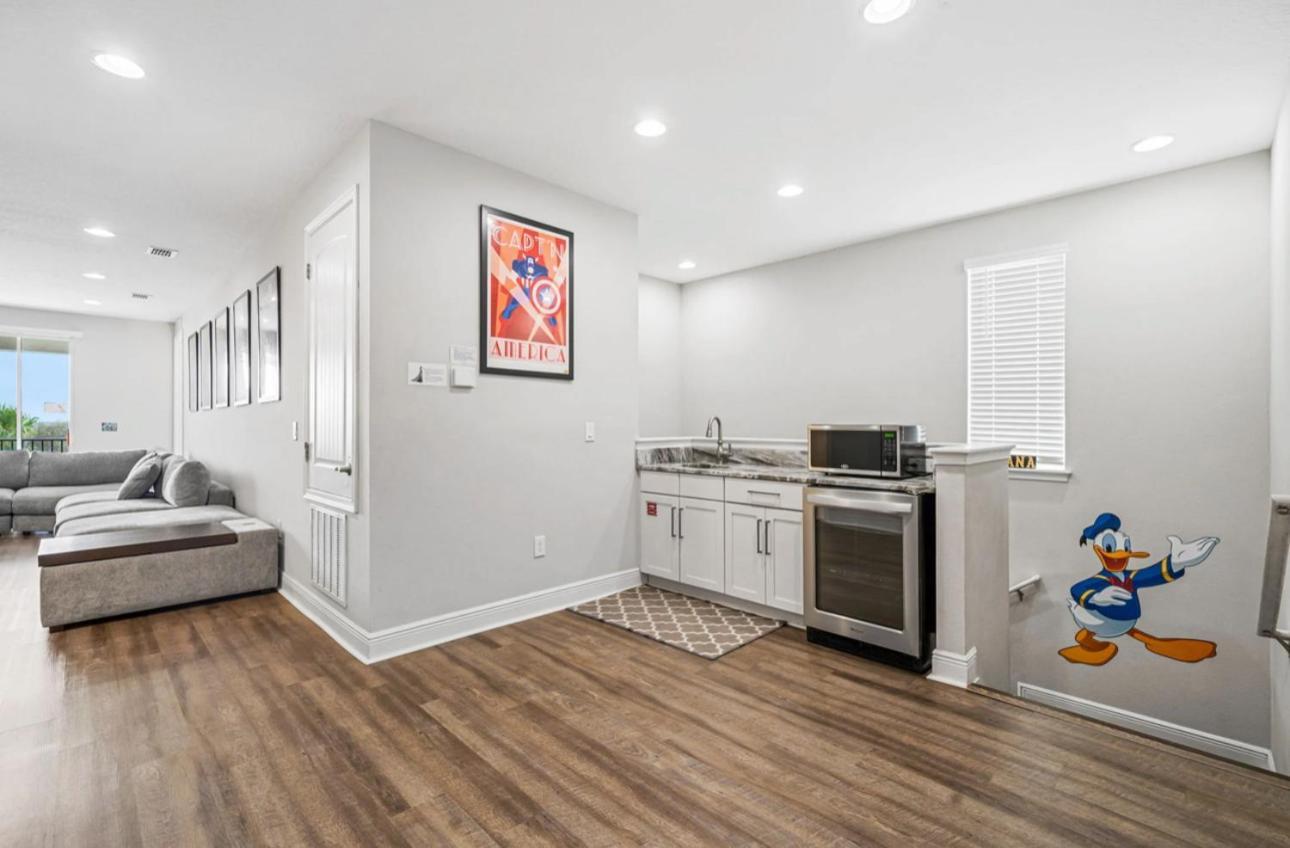 Luxury Encore 11bdr House Minutes To *