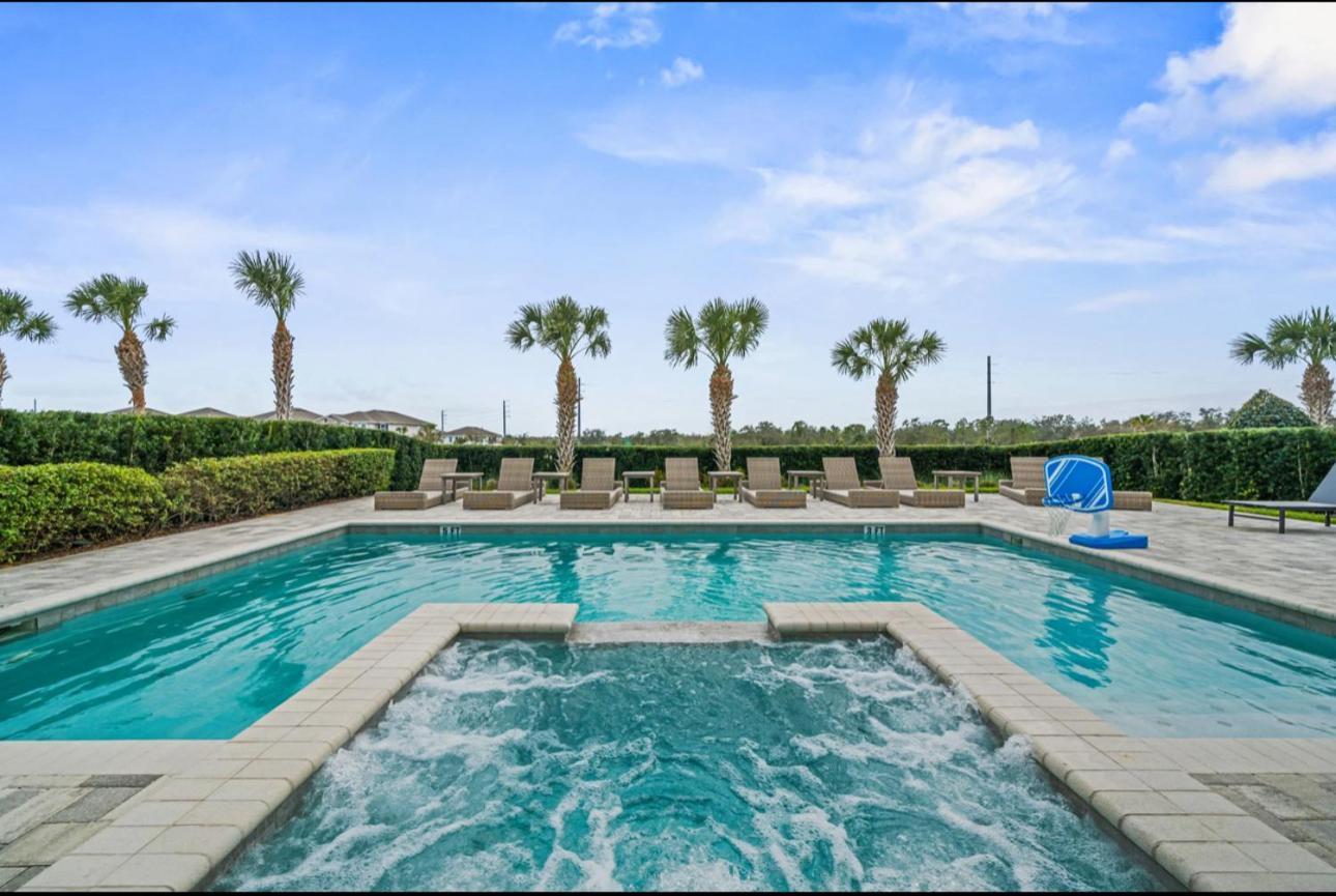 Villa Luxury Encore 11bdr House Minutes To