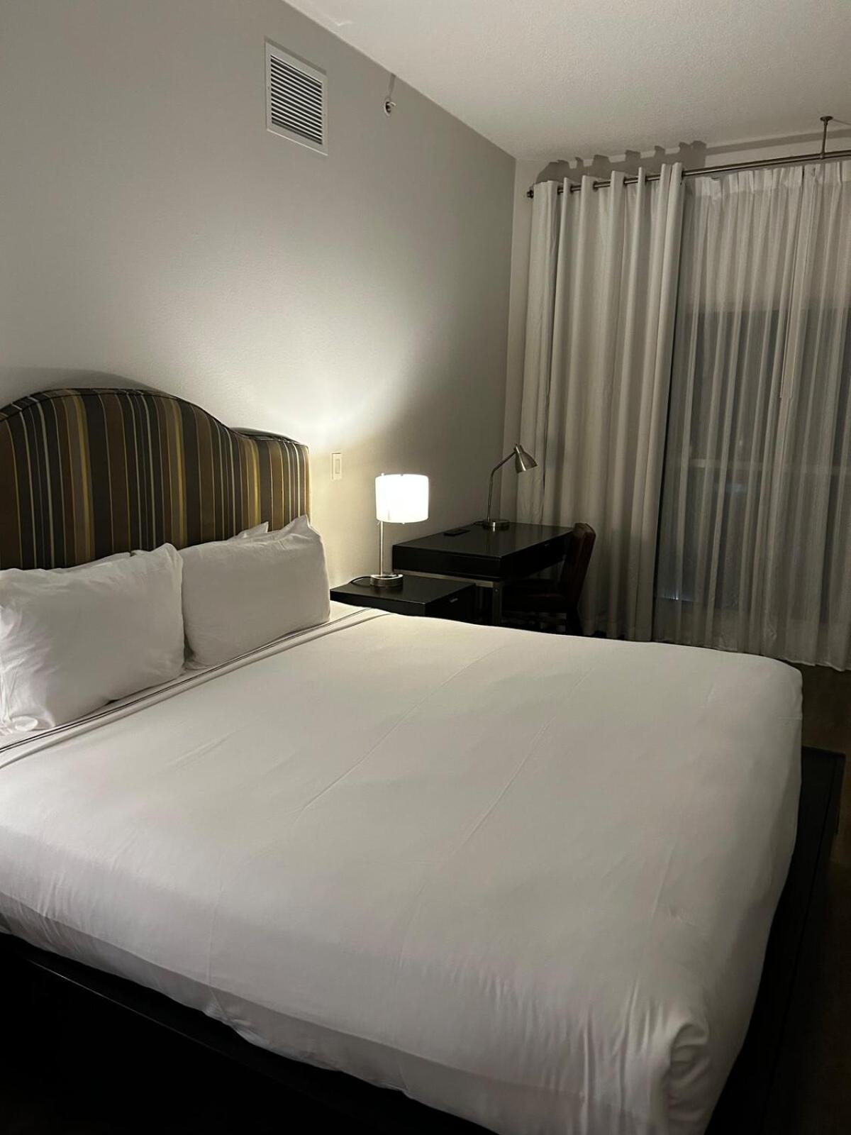 Stylish 2br Near Parks *