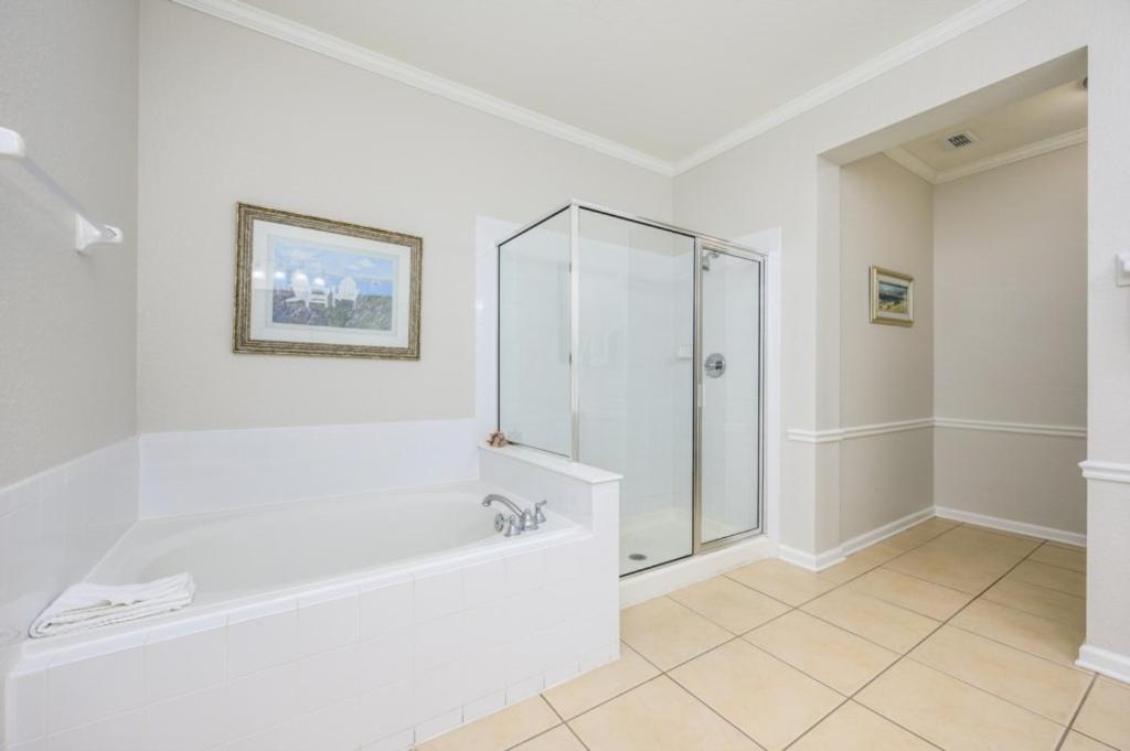 Epic Universe 4 Bedroom Plus, View Condo, Vista Cay-1008 Orlando