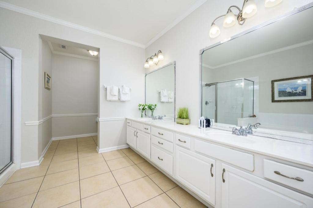 Epic Universe 4 Bedroom Plus, View Condo, Vista Cay-1008 *