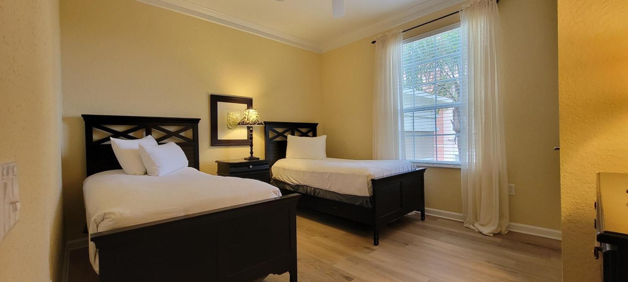 Apartment Gorgeous 3 Bed Lakeview, Vista Cay - 1010