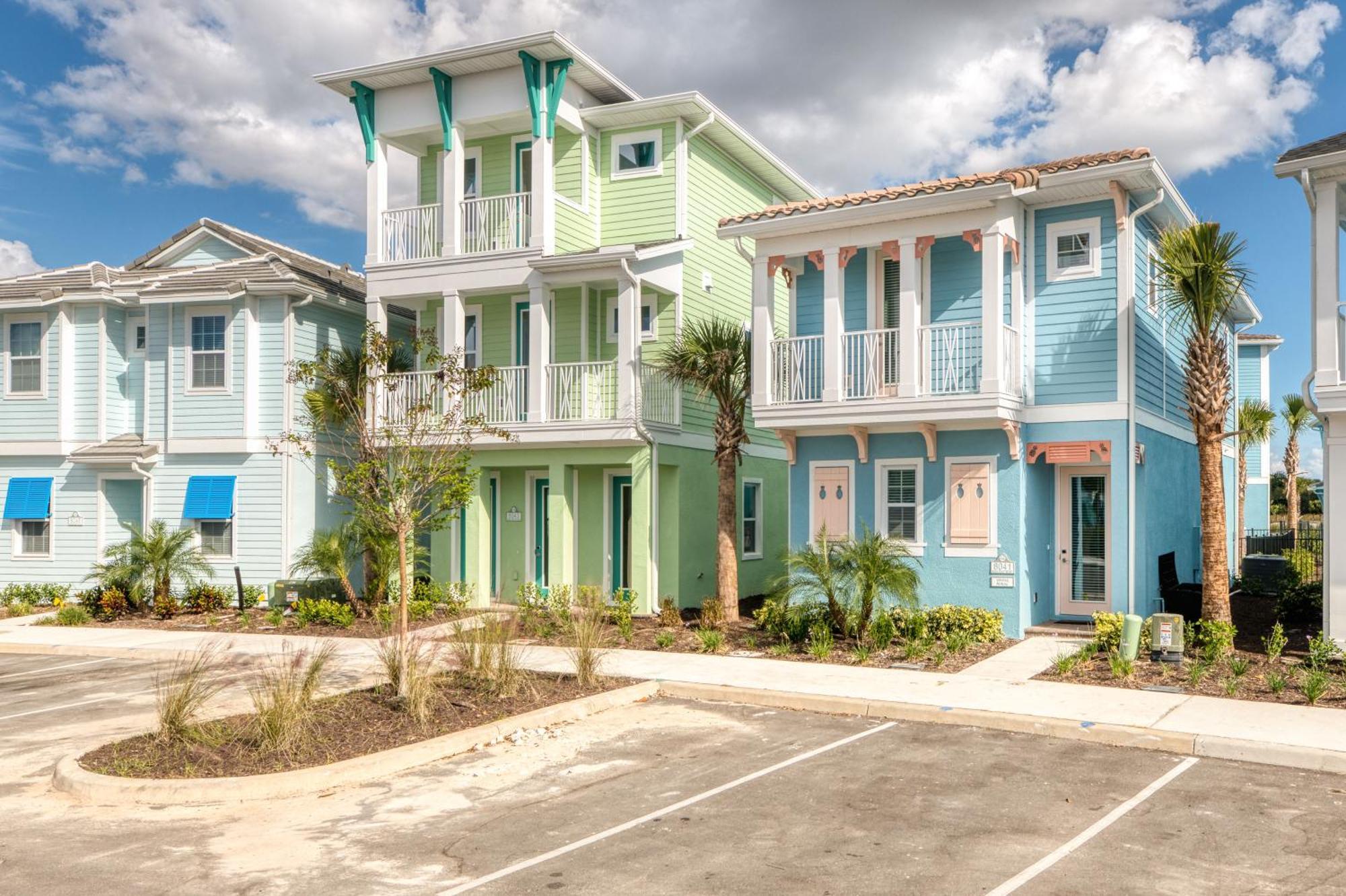 Cozy With Private Pool Near With Margaritaville Island H2o Access - 8041kd Holiday home