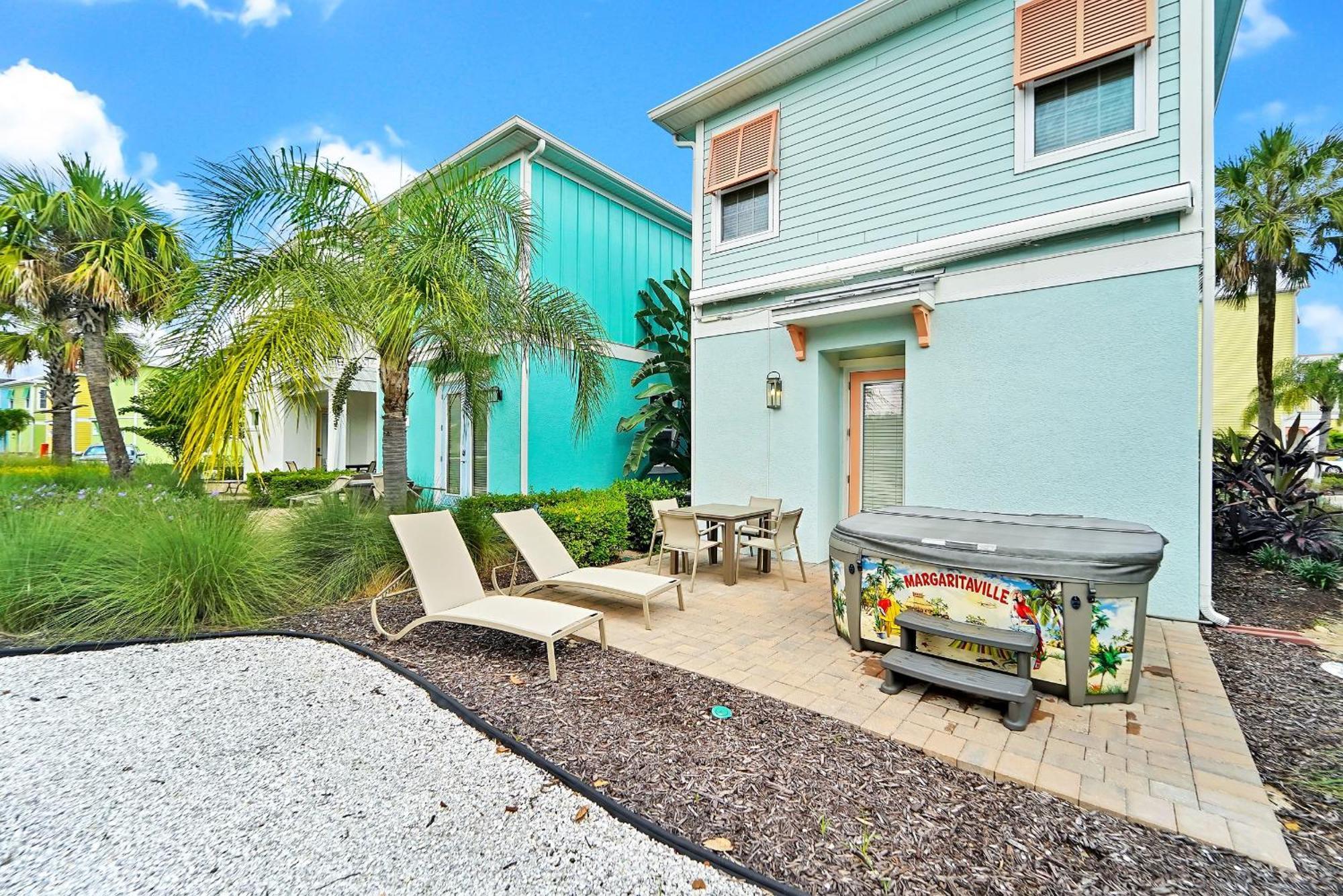 Holiday home Tequila Sunrise With Private Hot Tub Near With Margaritaville Island H2o Access - 8008dr
