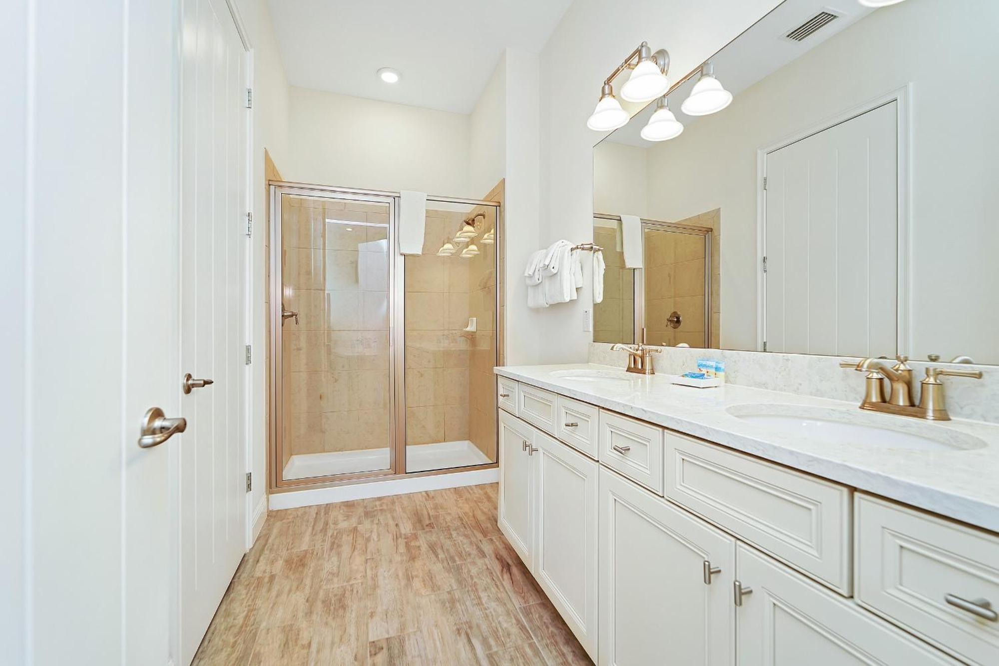 Tequila Sunrise With Private Hot Tub Near With Margaritaville Island H2o Access - 8008dr Holiday home *