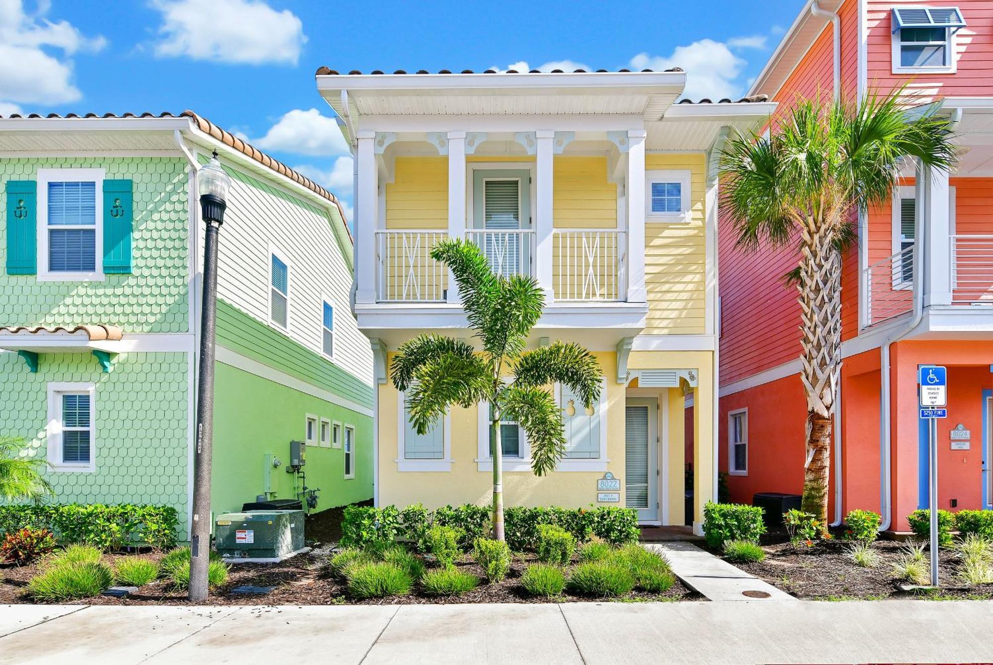 Holiday home Inviting With Private Pool Near With Margaritaville Island H2o Access - 8022kd