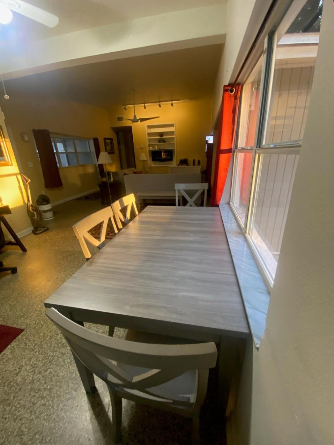 Modern Family Retreat Near Attractions Orlando