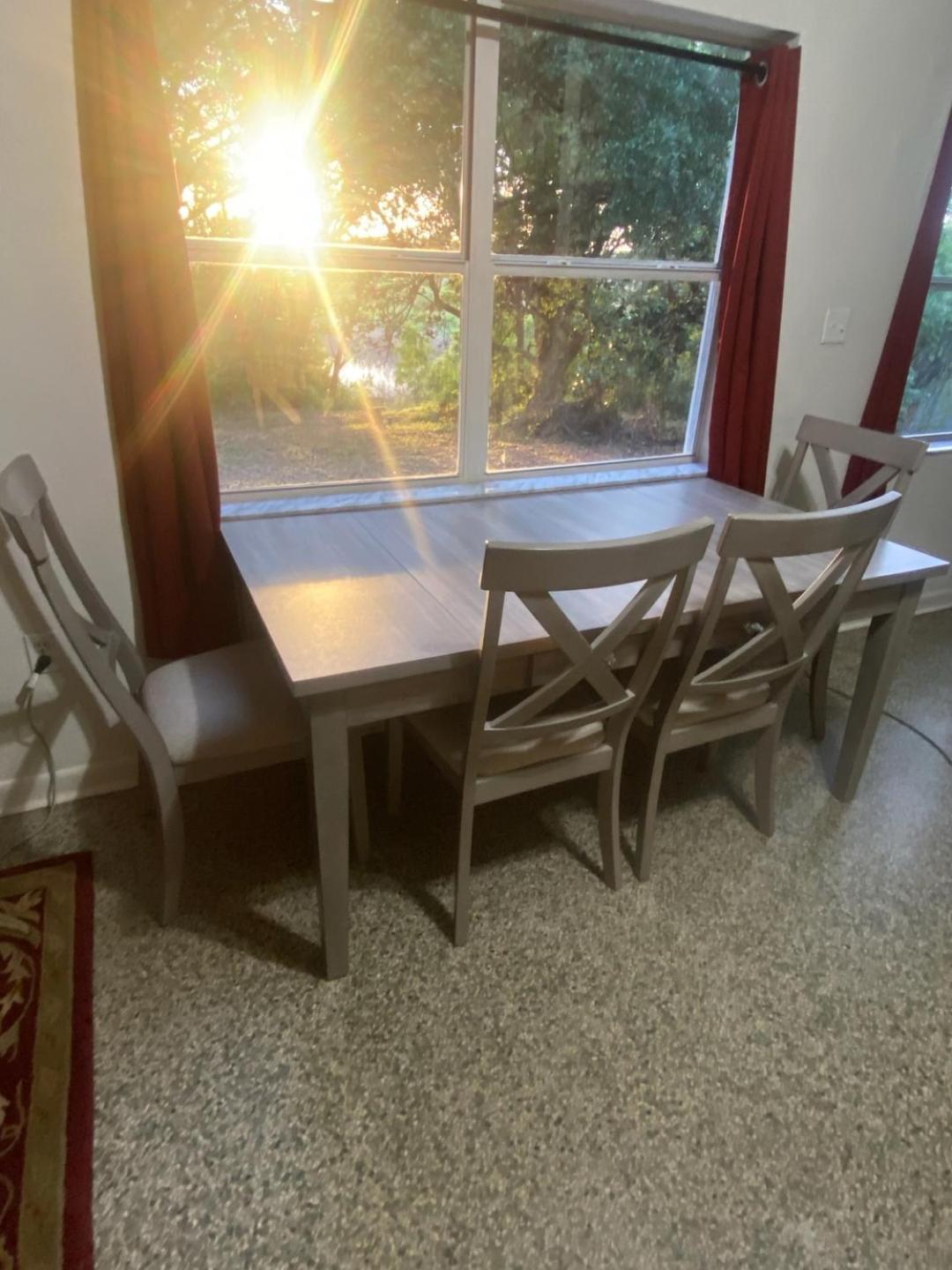 Holiday home Modern Family Retreat Near Attractions *