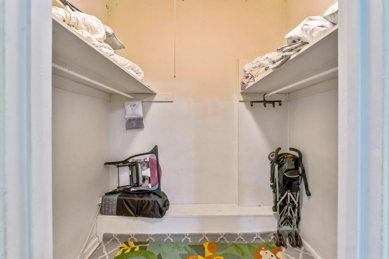 Modern Family Retreat Near Attractions Orlando