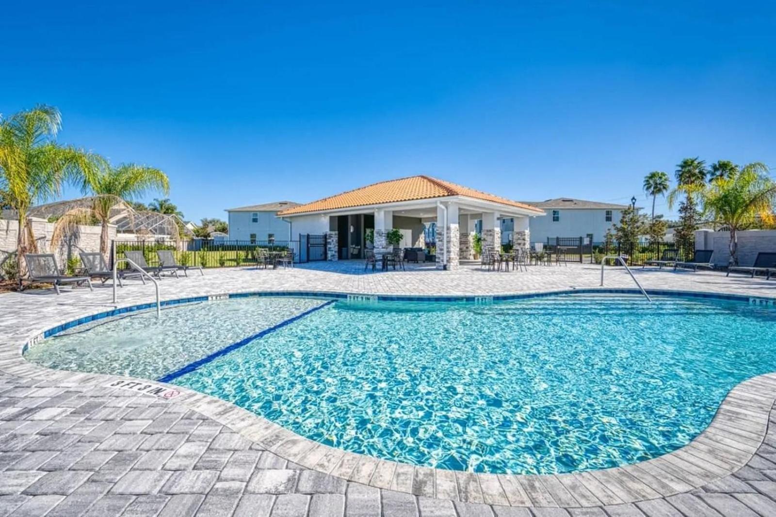 7984- Formosa Valley - Luxury Near