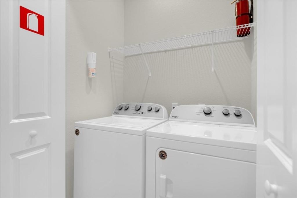 4 Bedrooms-4,5 Bathrooms-summerville 2652ss