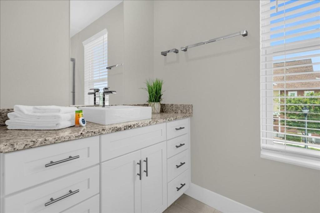 4 Bedrooms-4,5 Bathrooms-summerville 2652ss * Orlando