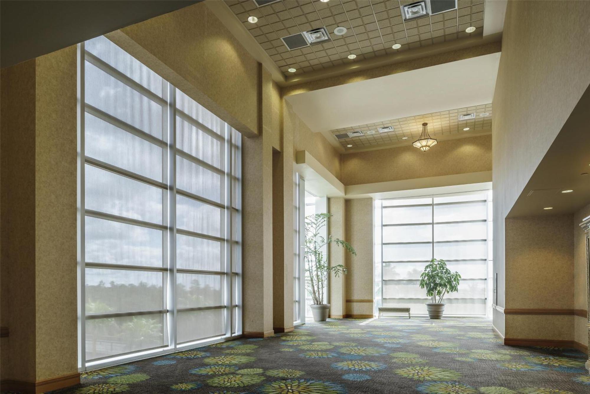 Hotel Hyatt Regency International Airport 4*
