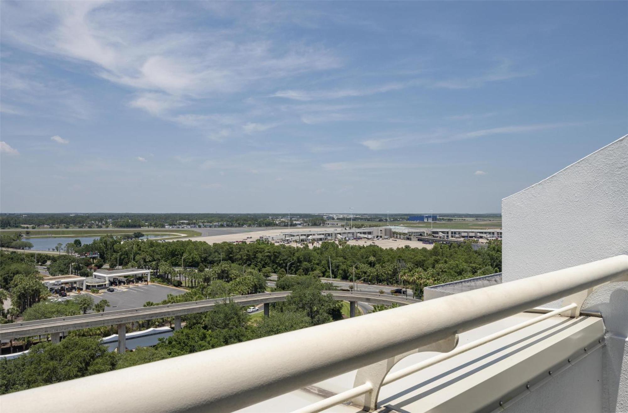 Hyatt Regency International Airport Hotel