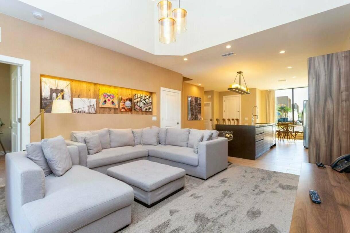 Modern 4bed Townhome In The Heart Of Kissimmee * Orlando