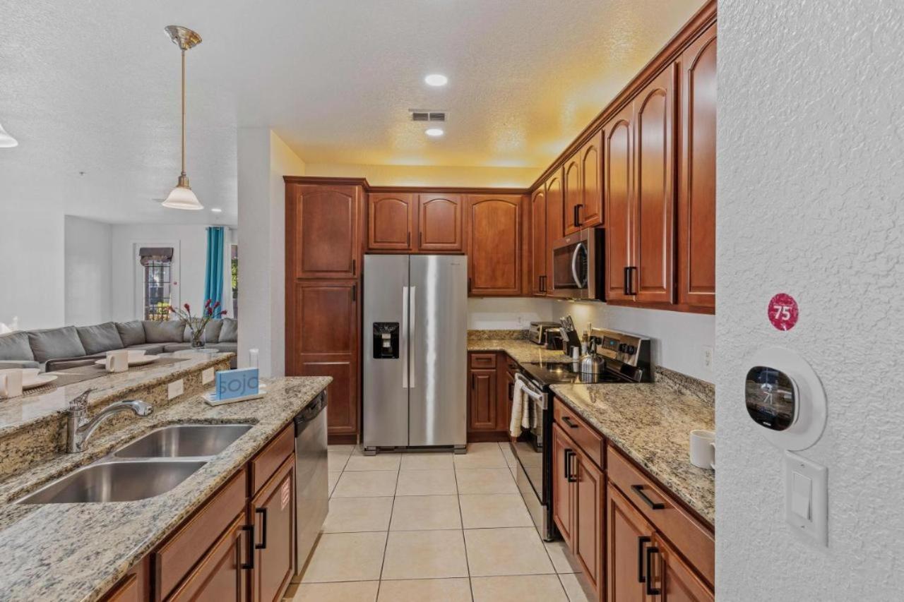4840 One-of-a-kind Luxury 4 Bd At Vista Cay 107 Apartment *