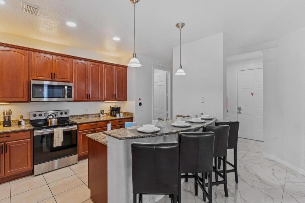 4840 One-of-a-kind Luxury 4 Bd At Vista Cay 107 Apartment
