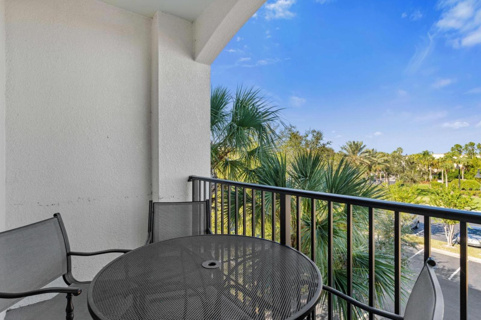 4114 Away From At Vista Cay 306