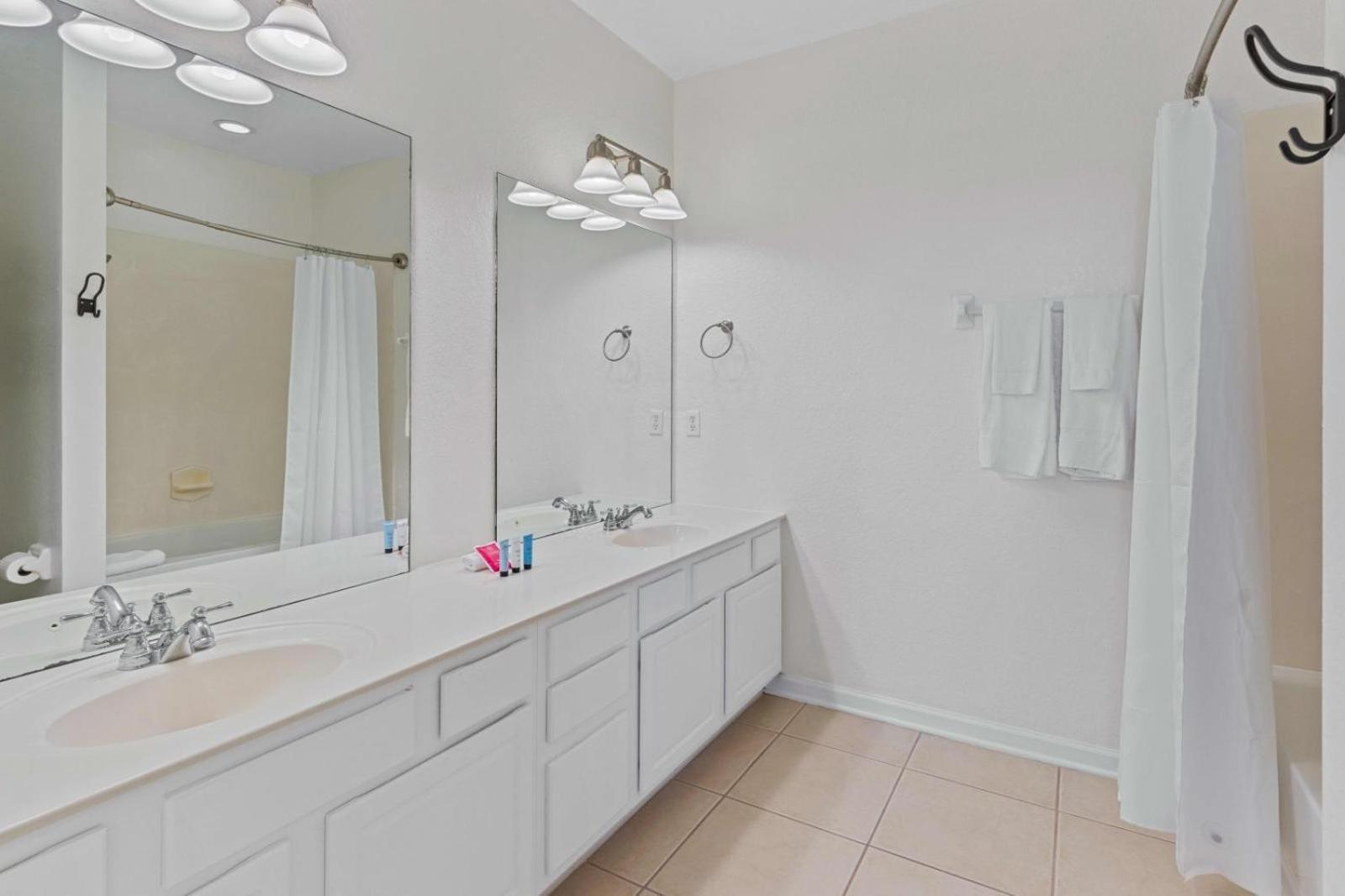 8036 Spacious Fresh 3br3.5ba At Vista Cay 133 Apartment Orlando