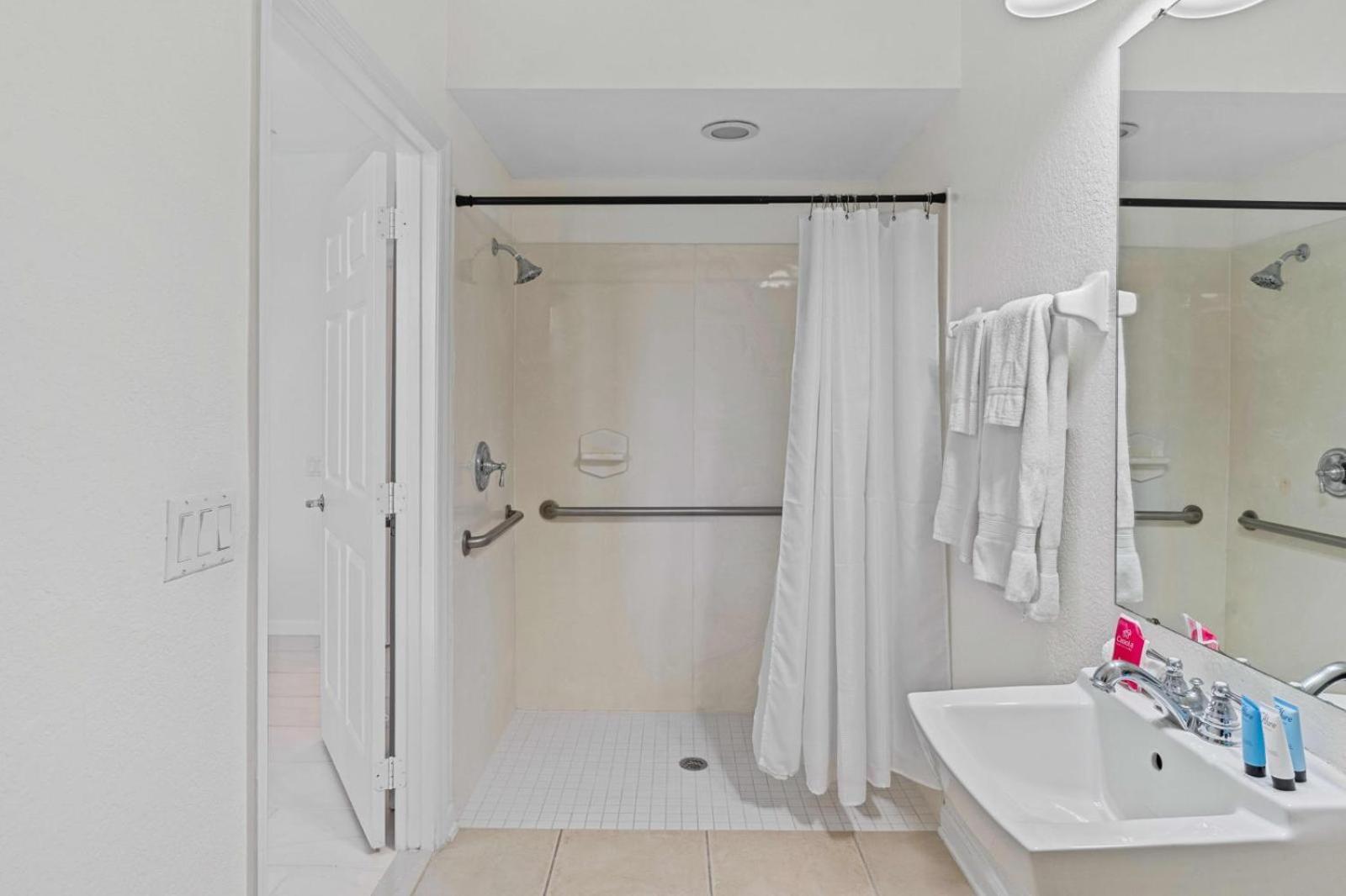 Apartment 8036 Spacious Fresh 3br3.5ba At Vista Cay 133 Orlando