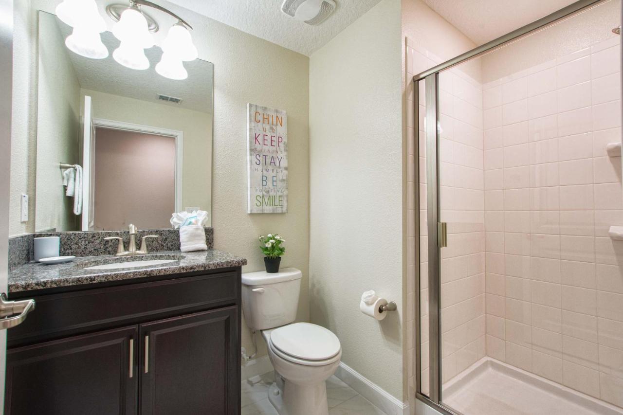 Storey Lake-5 Bedroom Townhome W/splashpool-1621st *