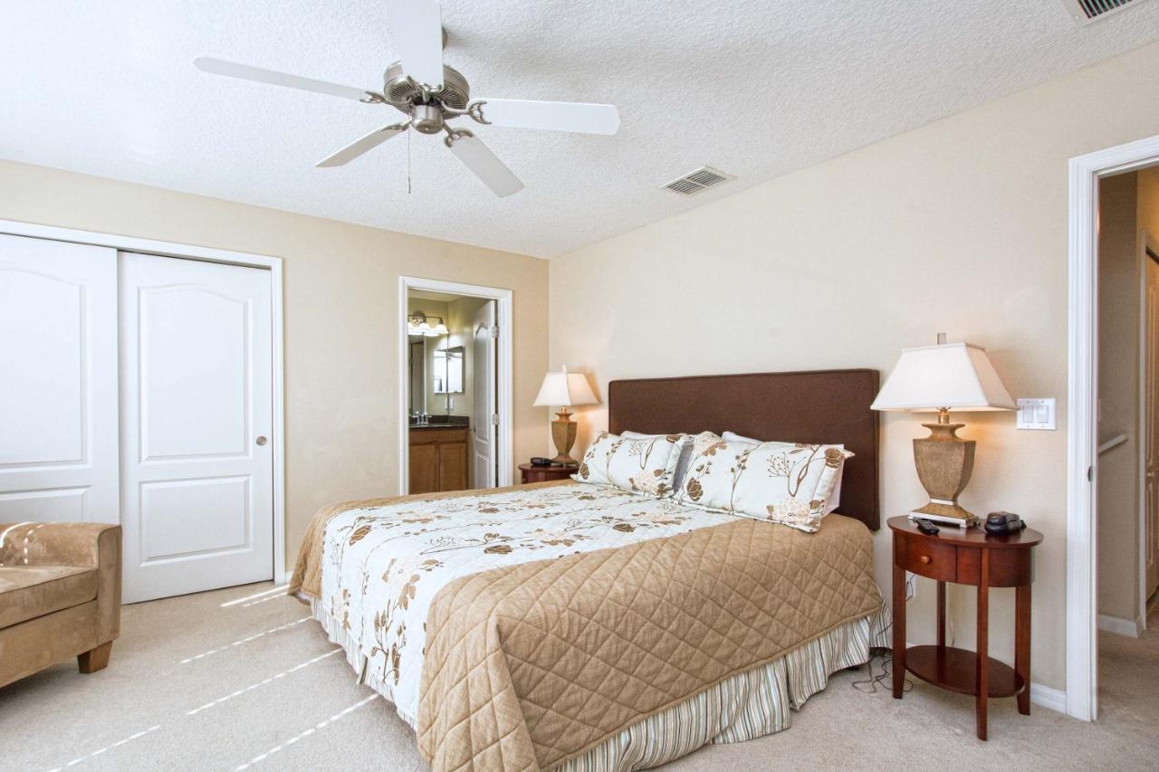 Close To Clubhouse, Splashpool-3026pp * Orlando