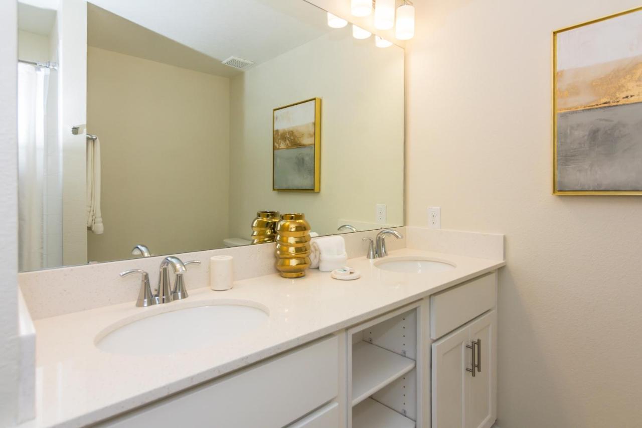 Excellent At Storey * Orlando